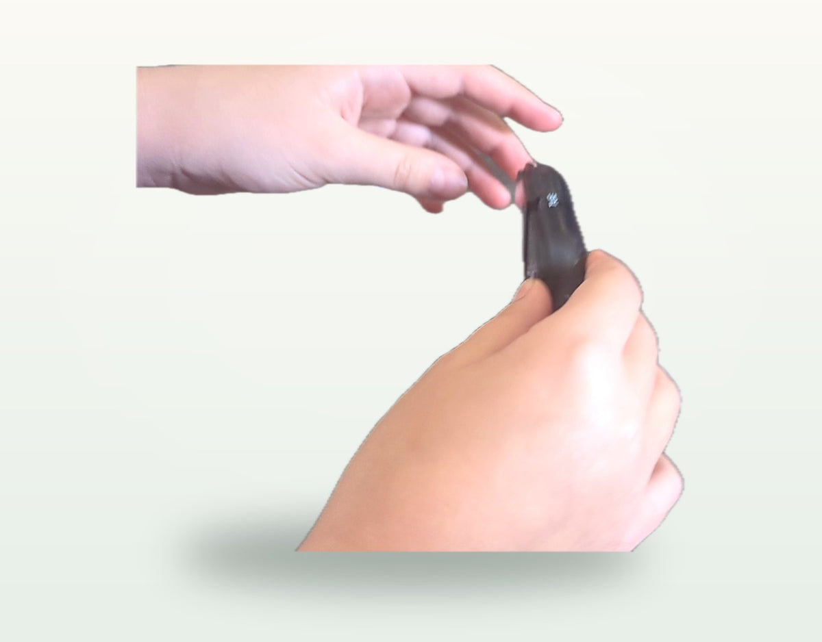 DailyDoseBox: The Pill Box That Texts You Back